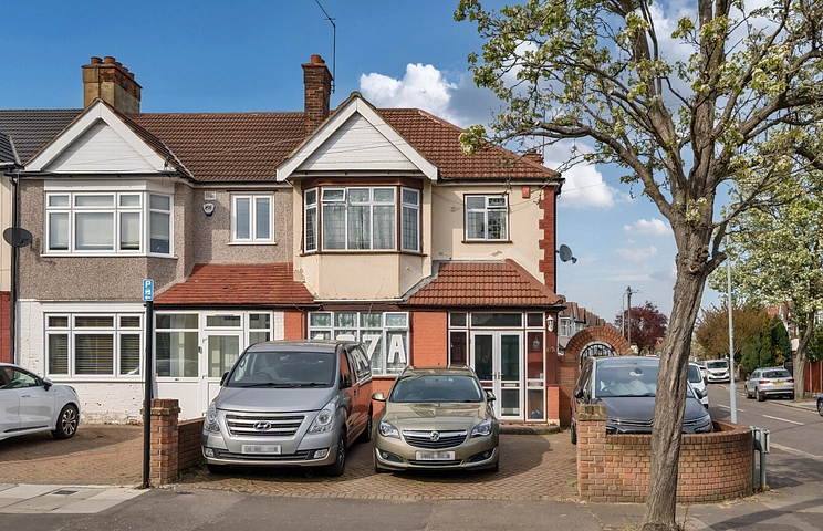 3 bedroom house for sale - Otley Drive, Ilford, IG2 - Property View 1