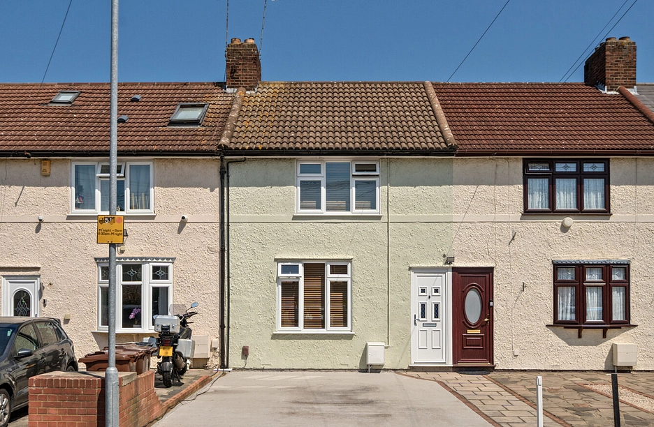 2 bedroom house for sale - Amidas Gardens, Dagenham, RM8