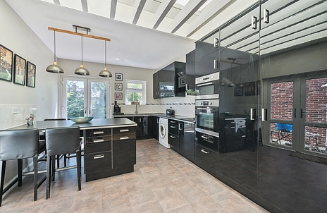 5 bedroom house for sale - Cowley Road, Ilford, IG1