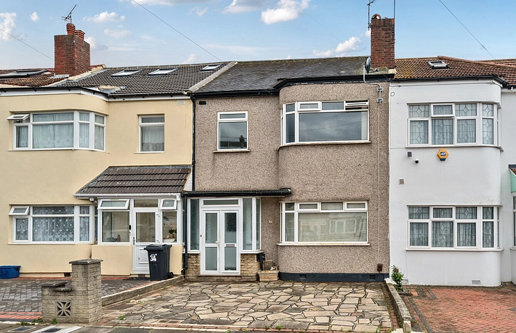 3 bedroom house for sale - Oaks Lane, Ilford, IG2
