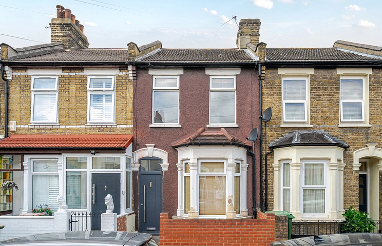 3 bedroom house for sale - Edinburgh Road, London, E13