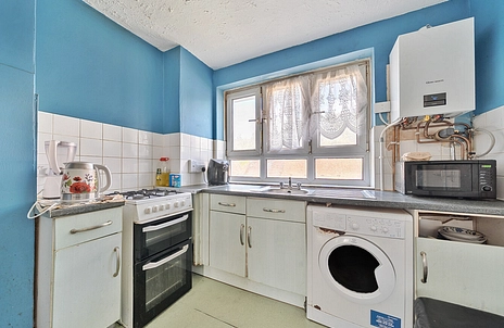 3 bedroom apartment for sale - Fendt Close, London, E16