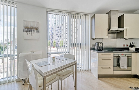 2 bedroom apartment for sale - Rick Roberts Way, London, E15