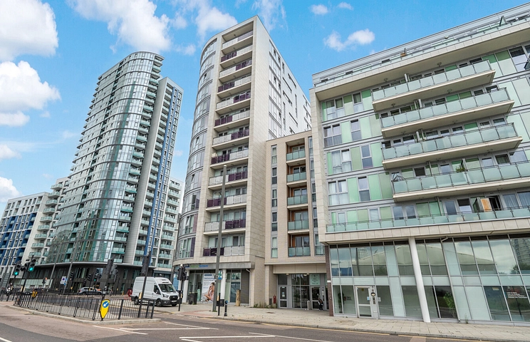 2 bedroom apartment for sale - Rick Roberts Way, London, E15