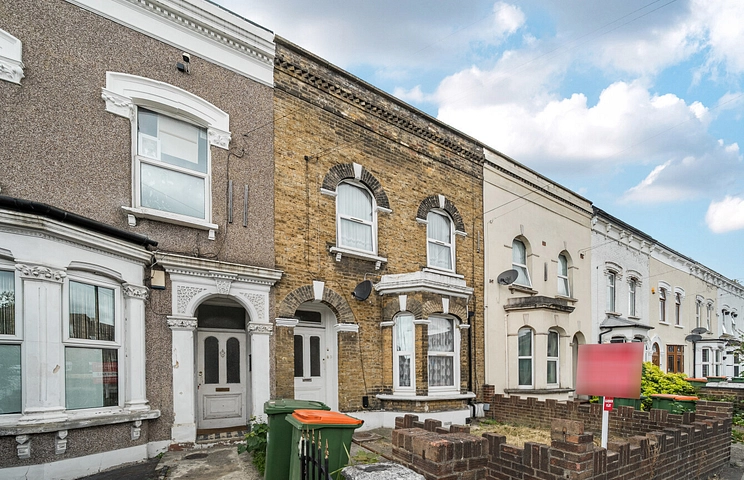 2 bedroom apartment for sale - Dames Road, London, E7