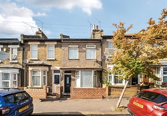 2 bedroom house for sale - Pitchford Street, London, E15