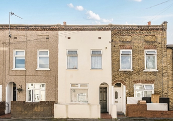 3 bedroom house for sale - Garfield Road, London, E13