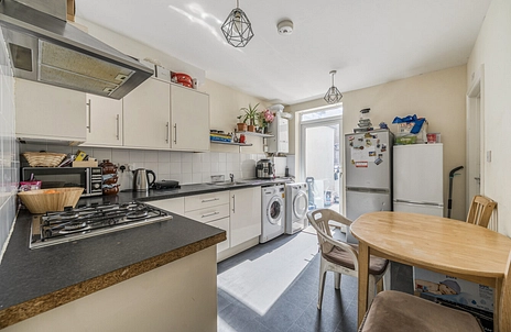 3 bedroom house for sale - Garfield Road, London, E13
