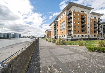 2 bedroom apartment for sale - Fishguard Way, Fishguard, Royal Docks, London, E16 - Property View 1