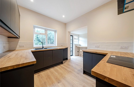 4 bedroom house for sale - Grange Park Road, London, E10