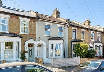 4 bedroom house for sale - Langthorne Road, London, E11 - Property View 1
