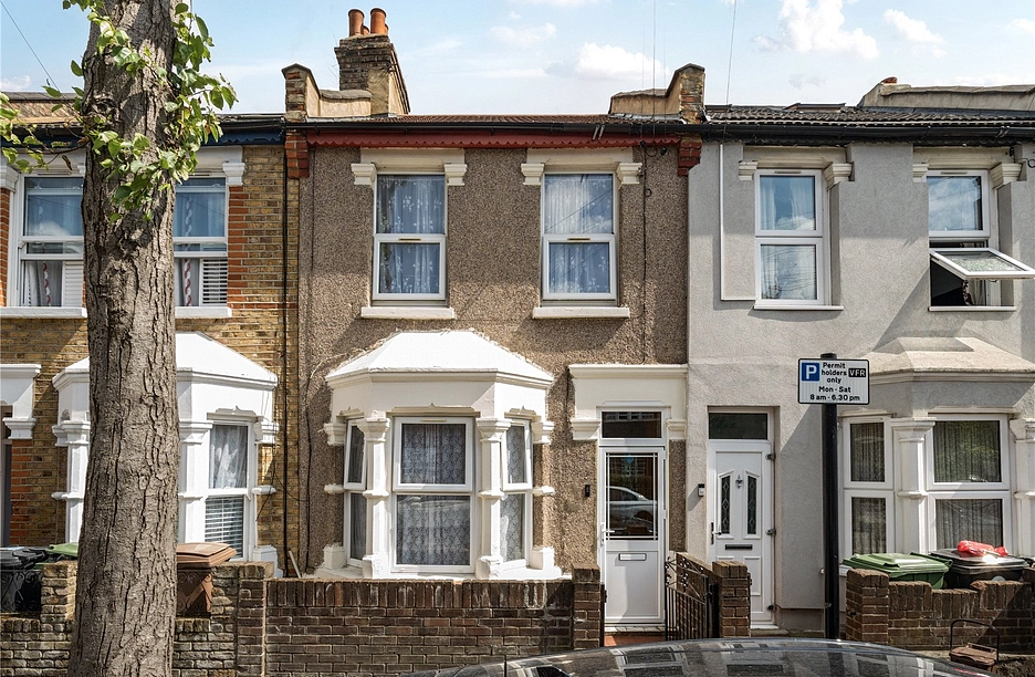 3 bedroom house for sale - Skeltons Lane, London, E10