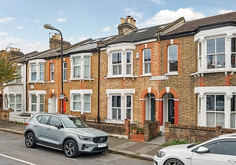 3 bedroom house for sale - Downsfield Road, London, E17
