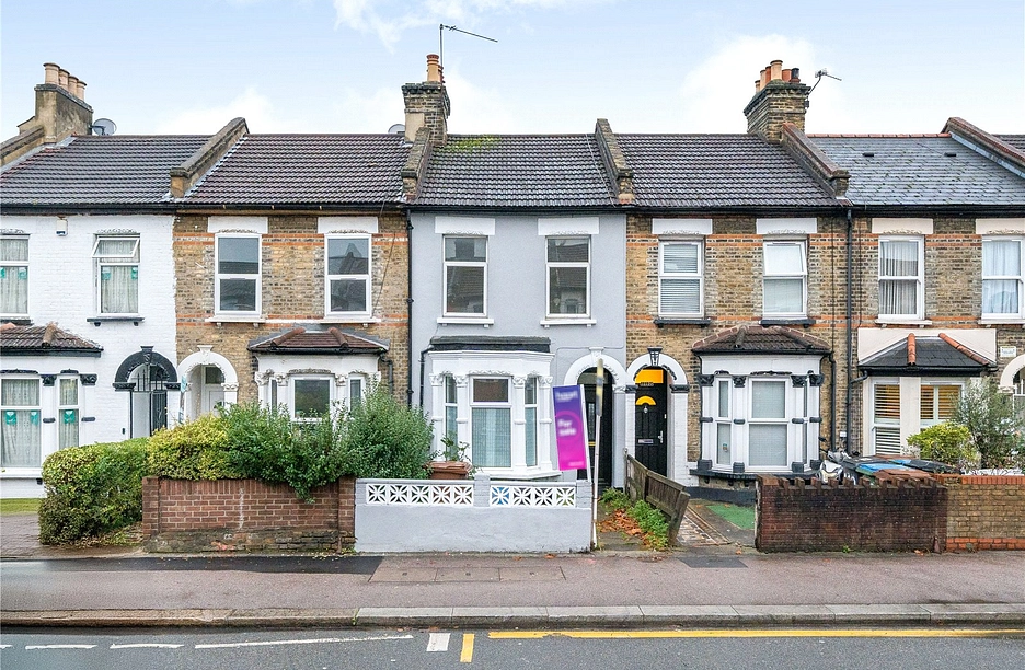 4 bedroom house for sale - Cann Hall Road, London, E11 - Property View 1