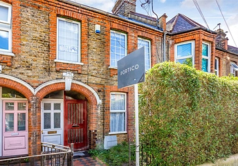 2 bedroom apartment for sale - Brettenham Road, London, E17 - Property View 1