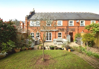 3 bedroom house for sale - Chapel Mews, Woodford Green, IG8 - Property View 1