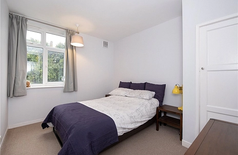 3 bedroom apartment for sale - Kelmscott Gardens, London, W12