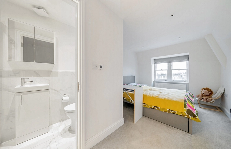 3 bedroom apartment for sale - Askew Road, London, W12