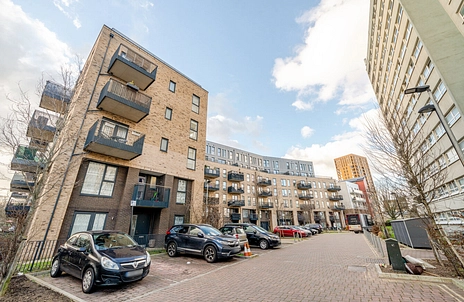2 bedroom apartment for sale - Trinity Way, London, W3