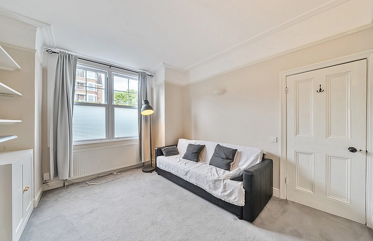2 bedroom maisonette for sale - Emlyn Road, London, W12