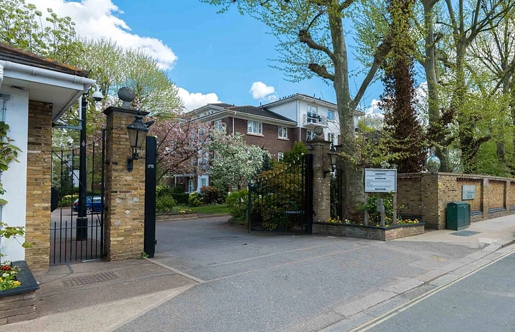 studio for sale - Brompton Park Crescent, London, SW6