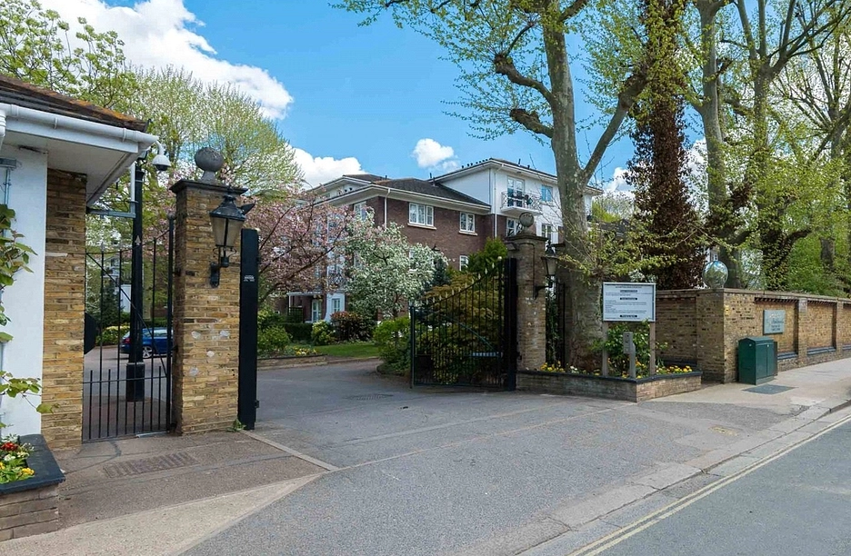 studio for sale - Brompton Park Crescent, London, SW6