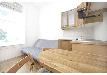 studio to rent - Cartwright Gardens, London, WC1H - Property View 1