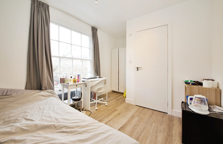 property to rent - Flat 8 61 Bayham Street, London, NW1