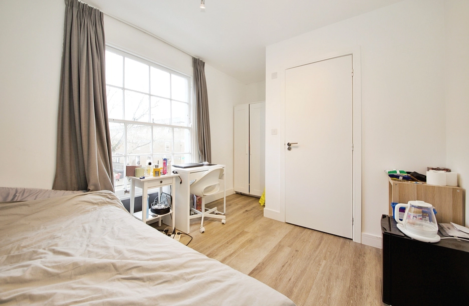 property to rent - Flat 8 61 Bayham Street, London, NW1