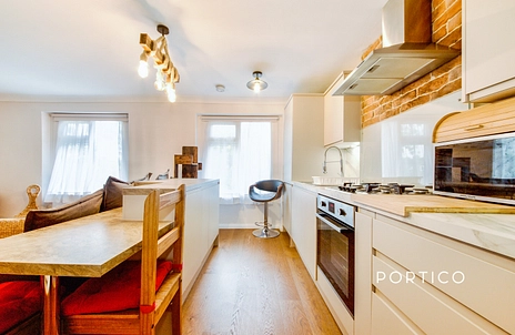 2 bedroom apartment to rent - Avondale Court, 41-42 Hilldrop Crescent, London, N7