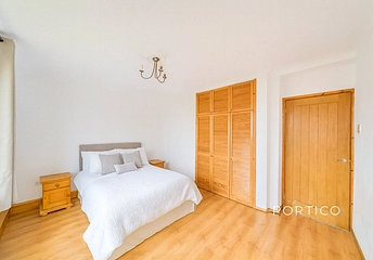 3 bedroom property to rent - Pakington House, Stockwell Gardens Estate, London, SW9 - Property View 1