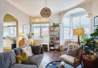 2 bedroom apartment to rent - Knollys Road, Streatham, London, SW16