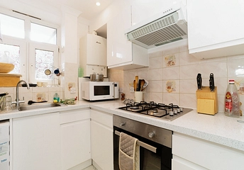 3 bedroom apartment to rent - Birch House, Tulse Hill, London, SW2 - Property View 1