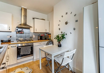 1 bedroom apartment to rent - Poynders Road, London, SW4 - Property View 1
