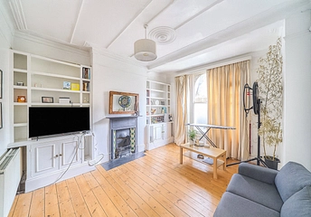 1 bedroom apartment to rent - Dinsmore Road, London, SW12