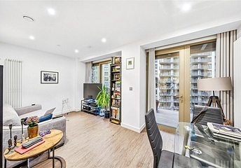 1 bedroom apartment to rent - Royal Docks West, 12 Western Gateway, Excel/Docklands, London, E16 - Property View 1