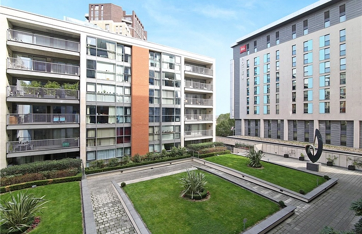1 bedroom apartment to rent - Western Gateway, London, E16