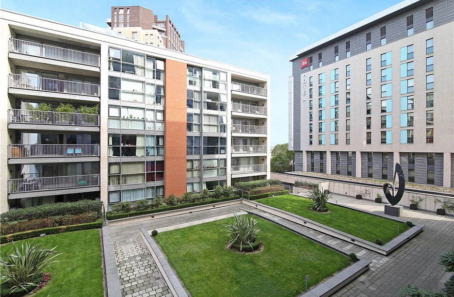1 bedroom apartment to rent - Western Gateway, London, E16