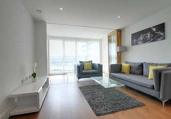 2 bedroom apartment to rent - Gateway Tower, 28 Western Gateway, London, E16 - Property View 1