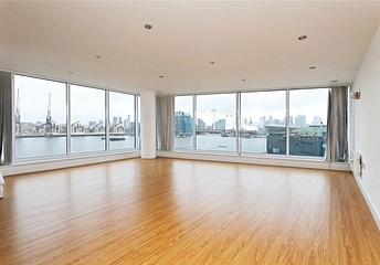 2 bedroom apartment to rent - Western Gateway, London, E16 - Property View 1