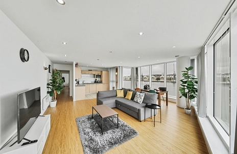 2 bedroom apartment to rent - Western Gateway, London, E16