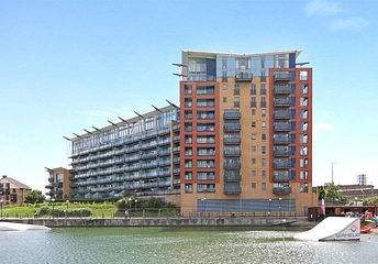 2 bedroom apartment to rent - Western Beach Apartments, 36 Hanover Avenue, London, E16 - Property View 1