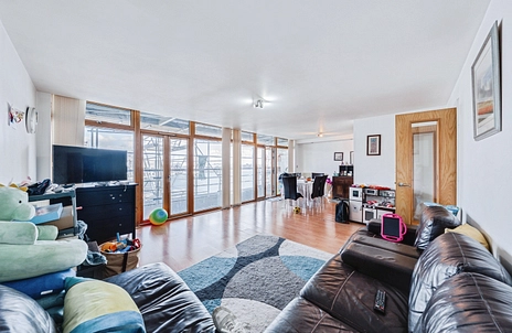 2 bedroom apartment to rent - Hanover Avenue, London, E16