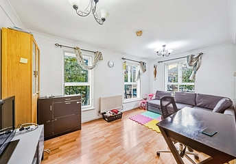 2 bedroom apartment to rent - Beaulieu Avenue, London, E16 - Property View 1