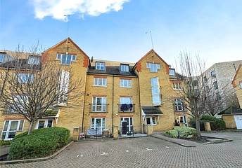 2 bedroom apartment to rent - Turner Street, London, E16 - Property View 1