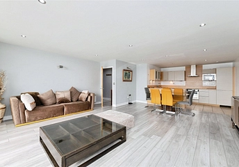 2 bedroom apartment to rent - Western Gateway, London, E16 - Property View 1