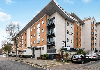 1 bedroom apartment to rent - Fishguard Way, London, E16 - Property View 1