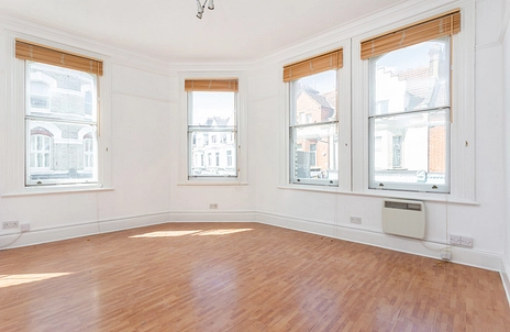 studio to rent - Fulham Road, London, SW6