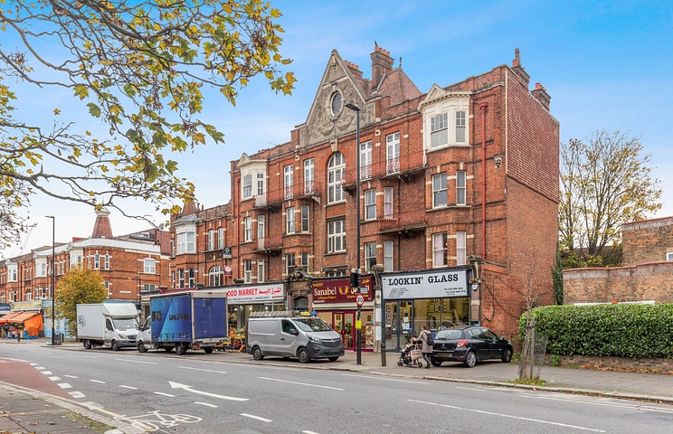 3 bedroom apartment to rent - Holmwood Mansions, Uxbridge Road, London, W3 - Property View 1