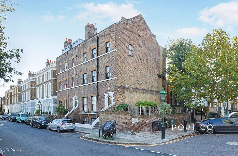 2 bedroom apartment to rent - St. James's Gardens, London, W11